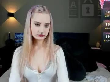 Freechat riawoods on Chaturbate