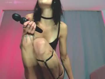 rinacain on Chaturbate