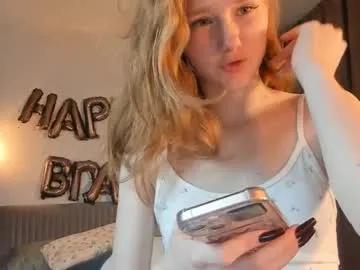 silkencrave on Chaturbate