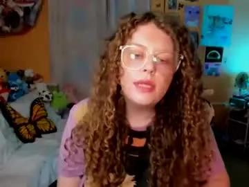 Freechat strwbby on Chaturbate