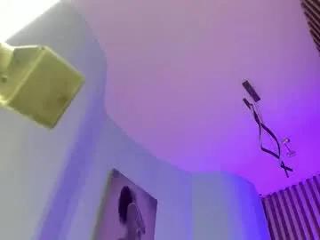 Freechat tinaajones_ on Chaturbate