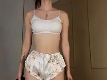 tinki_winkii on Chaturbate