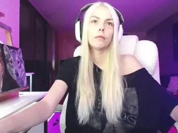 tinykylie on Chaturbate