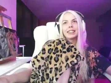 tinykylie on Chaturbate