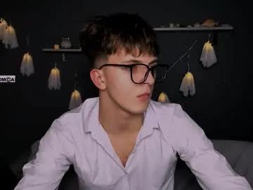 Freechat travis_wolf_ on Chaturbate