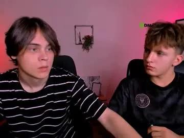 Freechat travis_wolf_ on Chaturbate