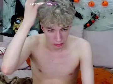 trevorbenson on Chaturbate