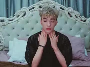 trevorbenson on Chaturbate