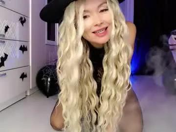 Freechat whitelabunny on Chaturbate