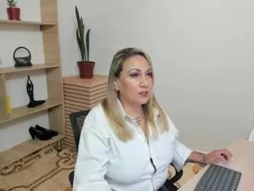 yayita_mature — Goal: spank ass *5* #natural #chubby #hairy #blonde #mature- Next Goal: lick a nipple - Next Goal: Lick fingers