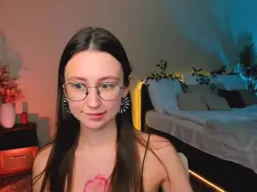 Freechat yourlovelystoryy on Chaturbate