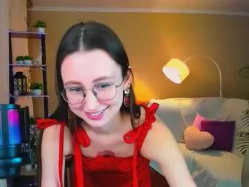 Freechat yourlovelystoryy on Chaturbate
