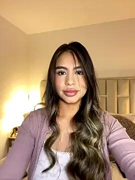 _laura_02 on StripChat