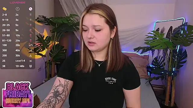 Alice_Walters — oiled boobs