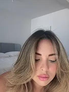 Freechat Alirawrz on StripChat