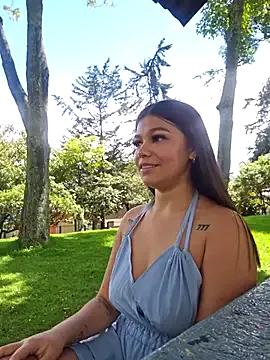 Alyshanon18 — BOOBS OUT IN PUBLIC
