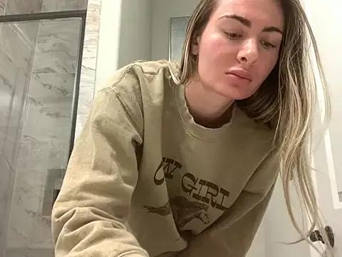 Alyssa_rhoades on StripChat