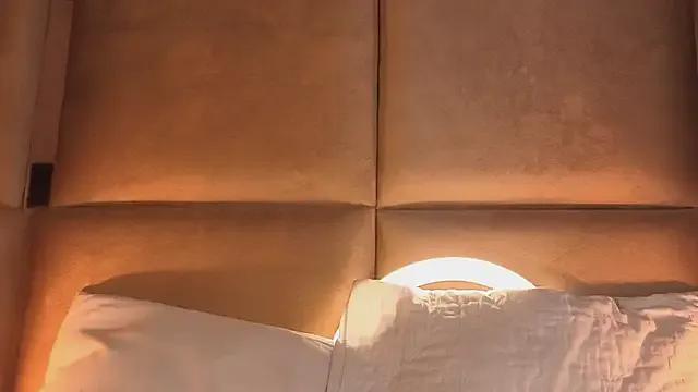 Freechat angelinepossy on StripChat