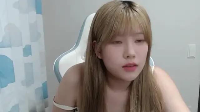 Freechat asuka_xoxo on StripChat