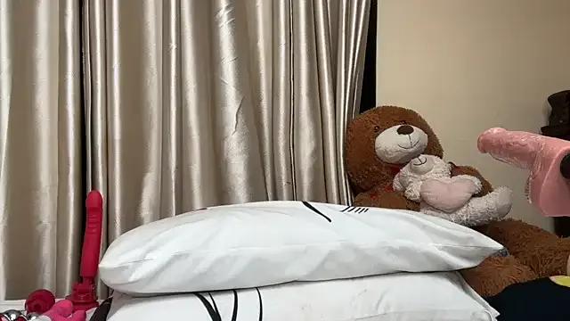 AudreySpanksFuck- on StripChat