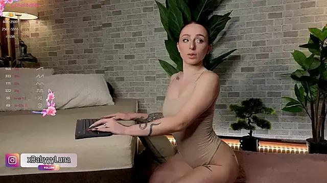 Freechat BabyyyLunaX on StripChat