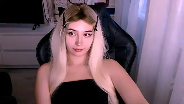 beauty_blonde on StripChat