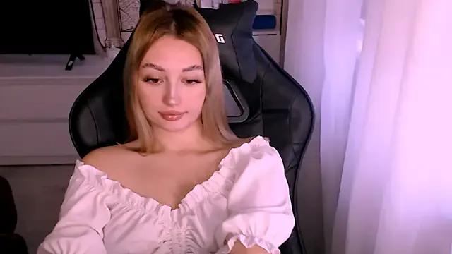 beauty_blonde on StripChat