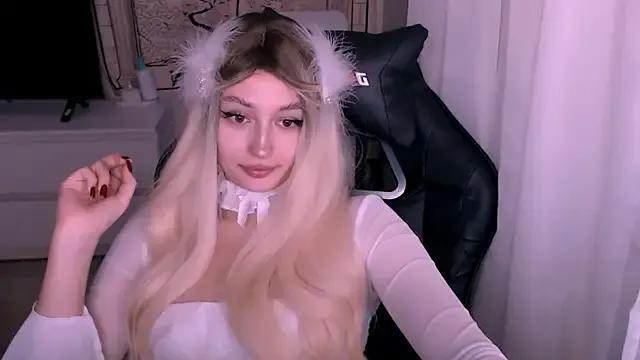 beauty_blonde on StripChat