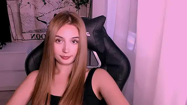 beauty_blonde on StripChat