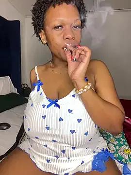 Boneca25 on StripChat