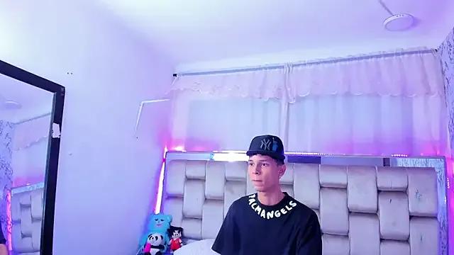 boyswantingplay on StripChat