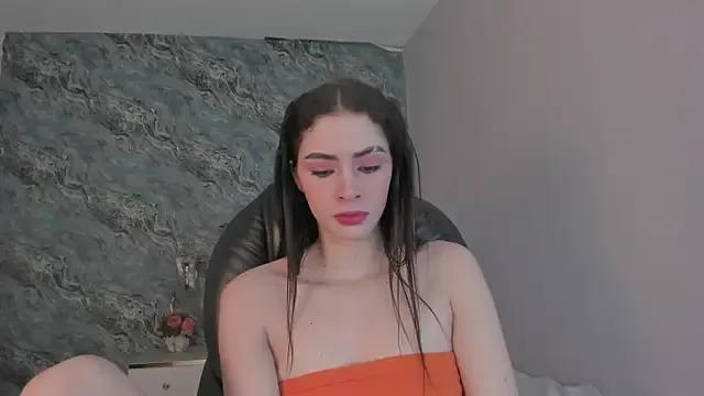 CAMILLEN_PETTID on StripChat