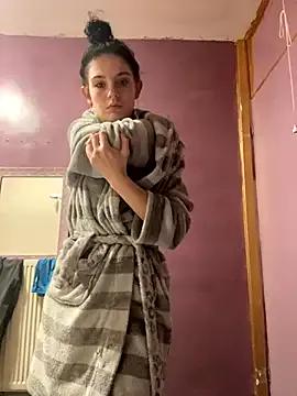 Camwithchlox on StripChat