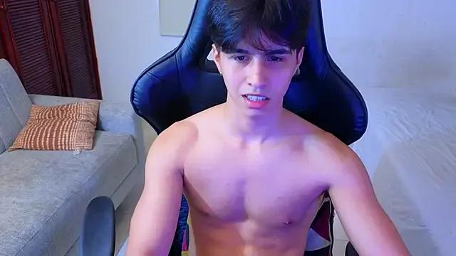 Freechat carl_dixon on StripChat