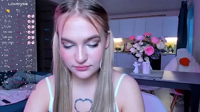 Private CarolineLovers on StripChat