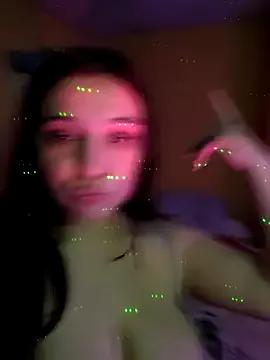 Freechat caronicole77 on StripChat