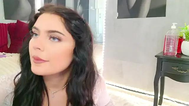 celia_chanel on StripChat