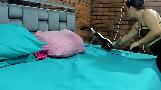 Freechat Couple_Gold69 on StripChat