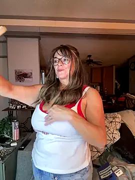 StripChat cowgirlc is Freechat cowgirlc — sloppy bj w/ tits out!