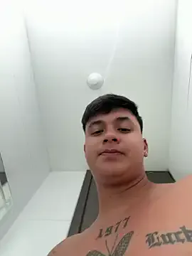 Cristopher_strong