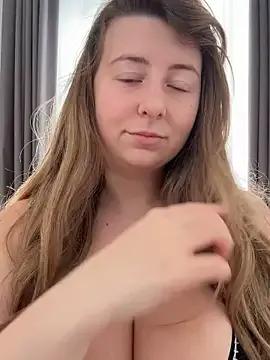 Freechat curvyflawless on StripChat