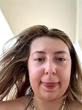 Freechat curvyflawless on StripChat