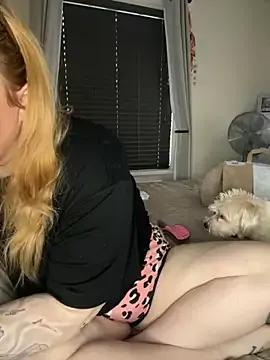 Freechat CurvyGirlMyla on StripChat