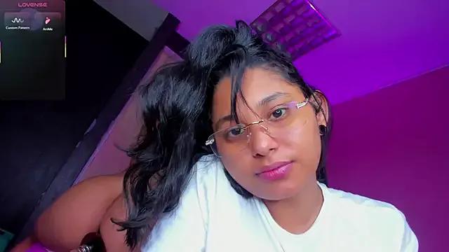 Cuteprincess21 on StripChat