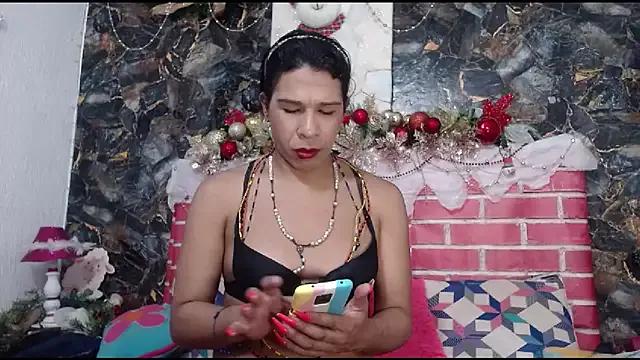 DesireDirtyTS__ on StripChat