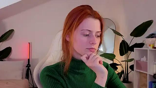 doll_lesli — Play with tongue and fingers