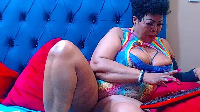 ebonycandy10 on StripChat