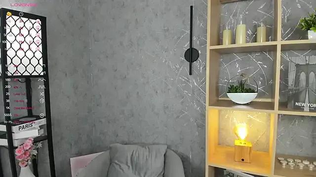 ElenoreReth — Spanks ass