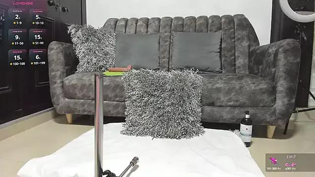 Freechat EroticAzir on StripChat