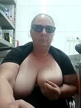 eroticjessitop on StripChat